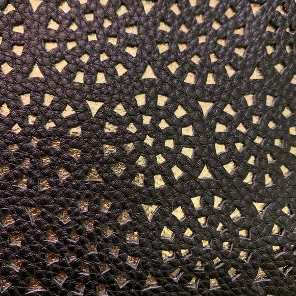 The Sak Iris Leather Card Wallet 💳✨ - Picture 5 of 5